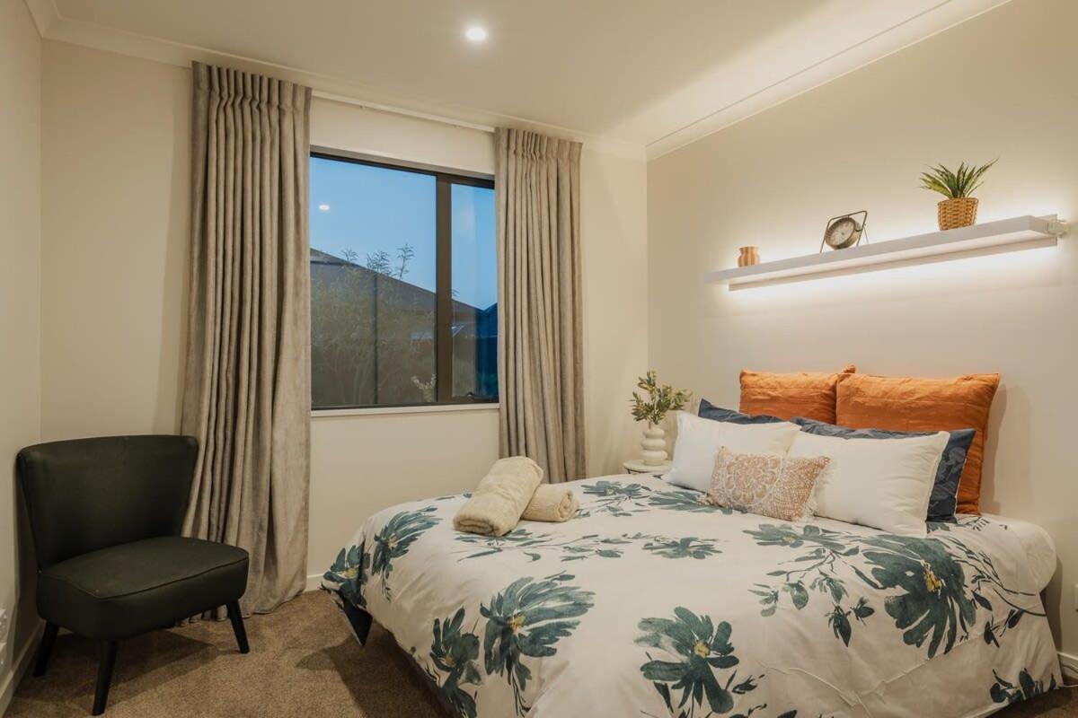 Elegant 3Br Home On Mustang Avenue Christchurch Eksteriør bilde