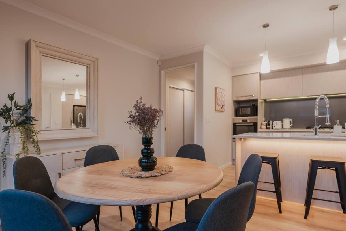 Elegant 3Br Home On Mustang Avenue Christchurch Eksteriør bilde