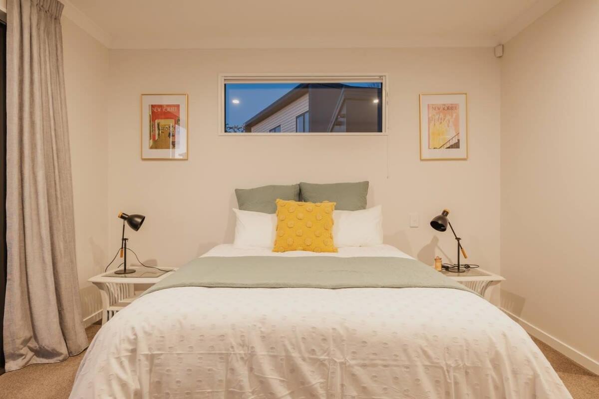 Elegant 3Br Home On Mustang Avenue Christchurch Eksteriør bilde